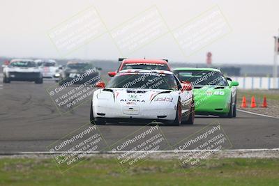 media/Jan-18-2026-CalClub SCCA (Sun) [[8bc6468723]]/Group 5 Race/Turn 1/